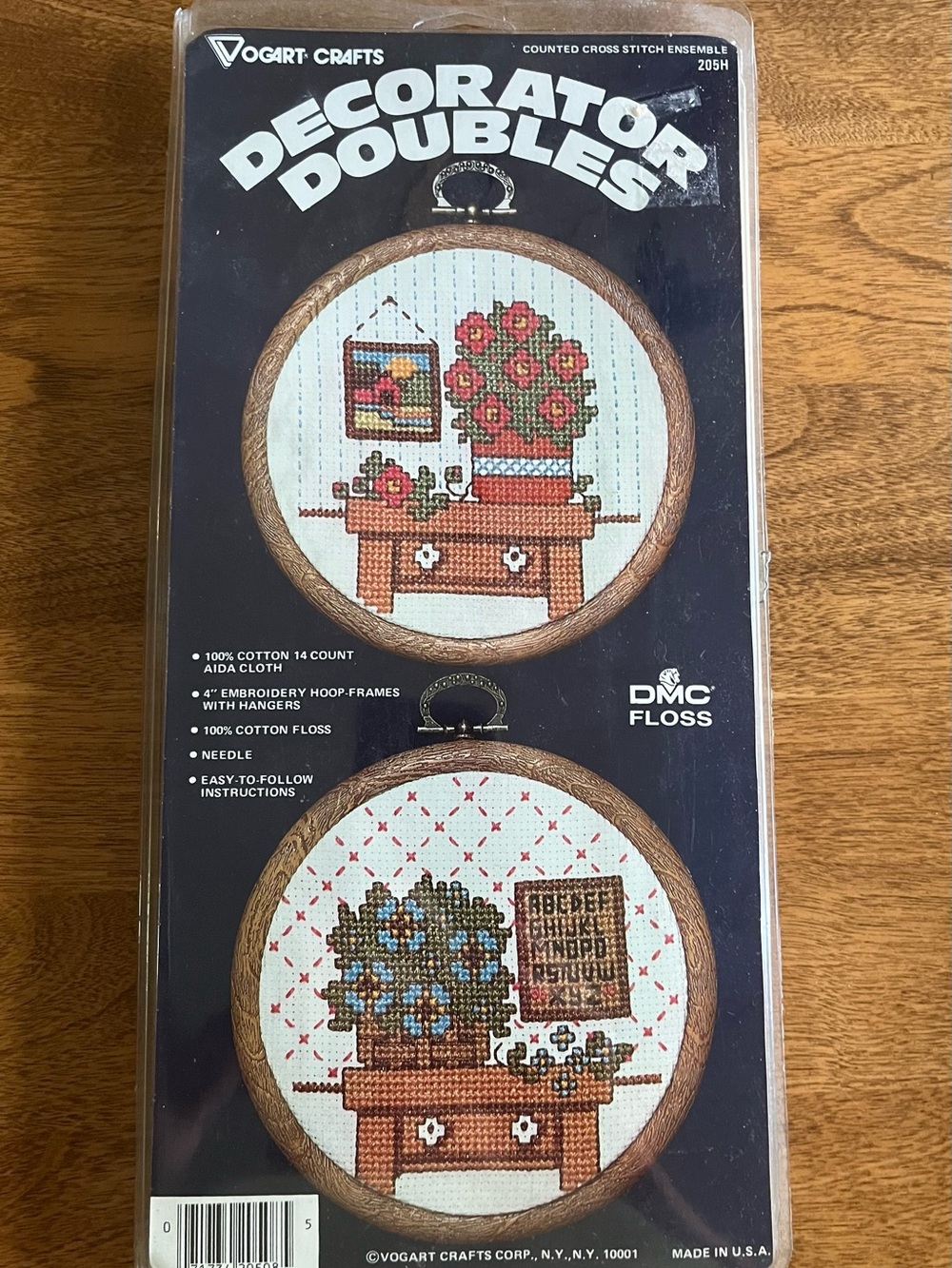 Vogart Crafts "Decorator Doubles" Counted Cross Stitch Set